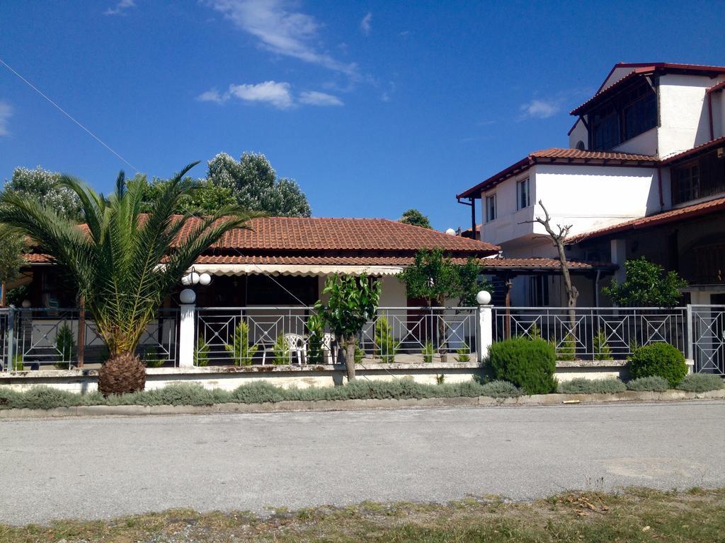Menis Haus Nea Vrasna Exterior foto