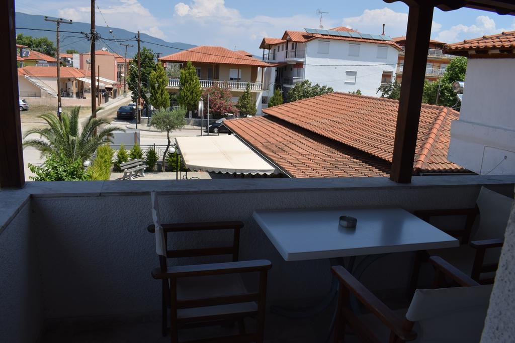 Menis Haus Nea Vrasna Exterior foto